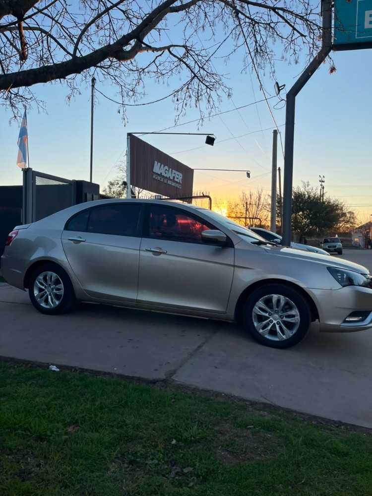 Geely EMGRAND 7 4P 1,8 Gs — foto 7